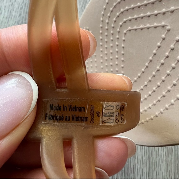 Crocs Isabella T-Strap Thong Iconic Comfort Jelly Sandal Bronze Tan Women W 9 - Picture 7 of 7